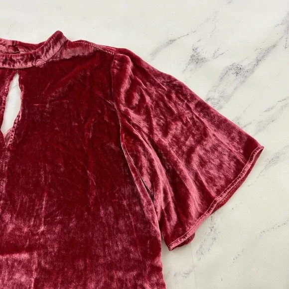 J Brand Velvet Key Hole Blouse Top Size S Red Flutter Sleeve High Neck - Picture 3 of 12